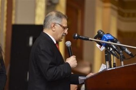 في مؤتمر "مصر خزائن الأرض".. "الجنابي" يشكر الرئيس السيسي ويرفع شعار "دع عملك يتكلم" في مؤتمر "مصر خزائن الأرض".. "الجنابي" يشكر الرئيس السيسي ويرفع شعار "دع عملك يتكلم"