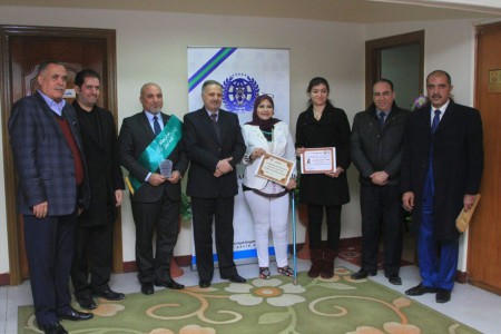 تكريم السفير البروفيسور الدكتور قيس حاتم الجنابي والسفيرة الدكتورة رضا السنوسي.