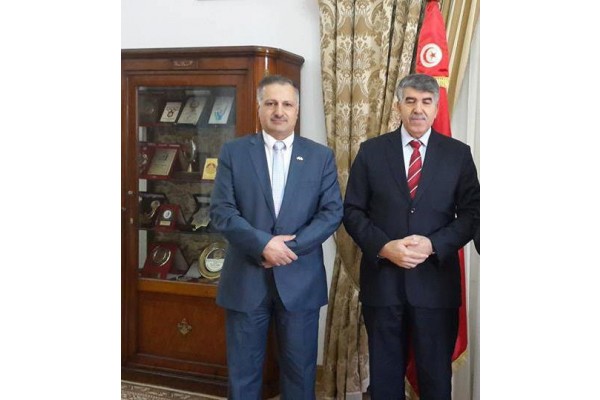اجتماع سيادة السفير عماد طارق الجنابي مع السفير التونسي محمد الخميري